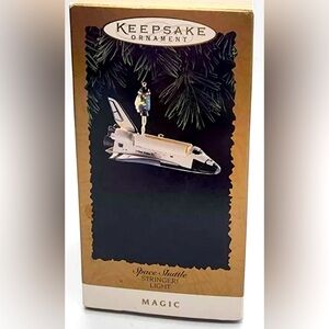 1995 Hallmark Space Shuttle Stringer! Light Magic Ornament!